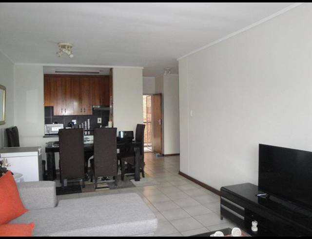 1 BEDROOM APARTMENT FOR SALE IN MALVERN EAST